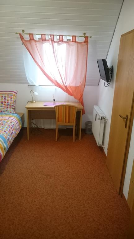 Gasthof Wilhelm Tell Fremdenzimmer Zirndorf Buitenkant foto