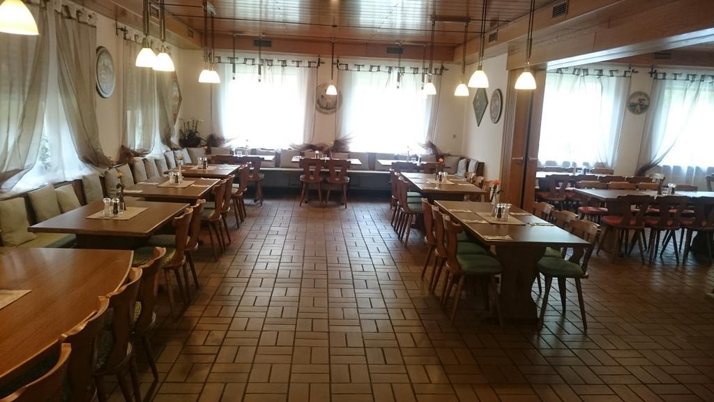 Gasthof Wilhelm Tell Fremdenzimmer Zirndorf Buitenkant foto